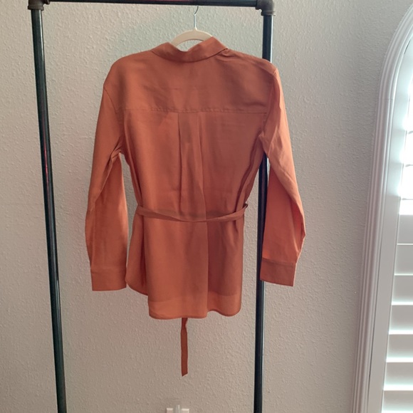 Belted Utility High-Low Shirt - Picture 4 of 4